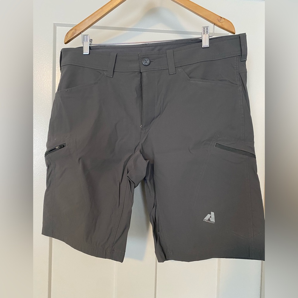 Eddie Bauer First Ascent Mens Shorts
